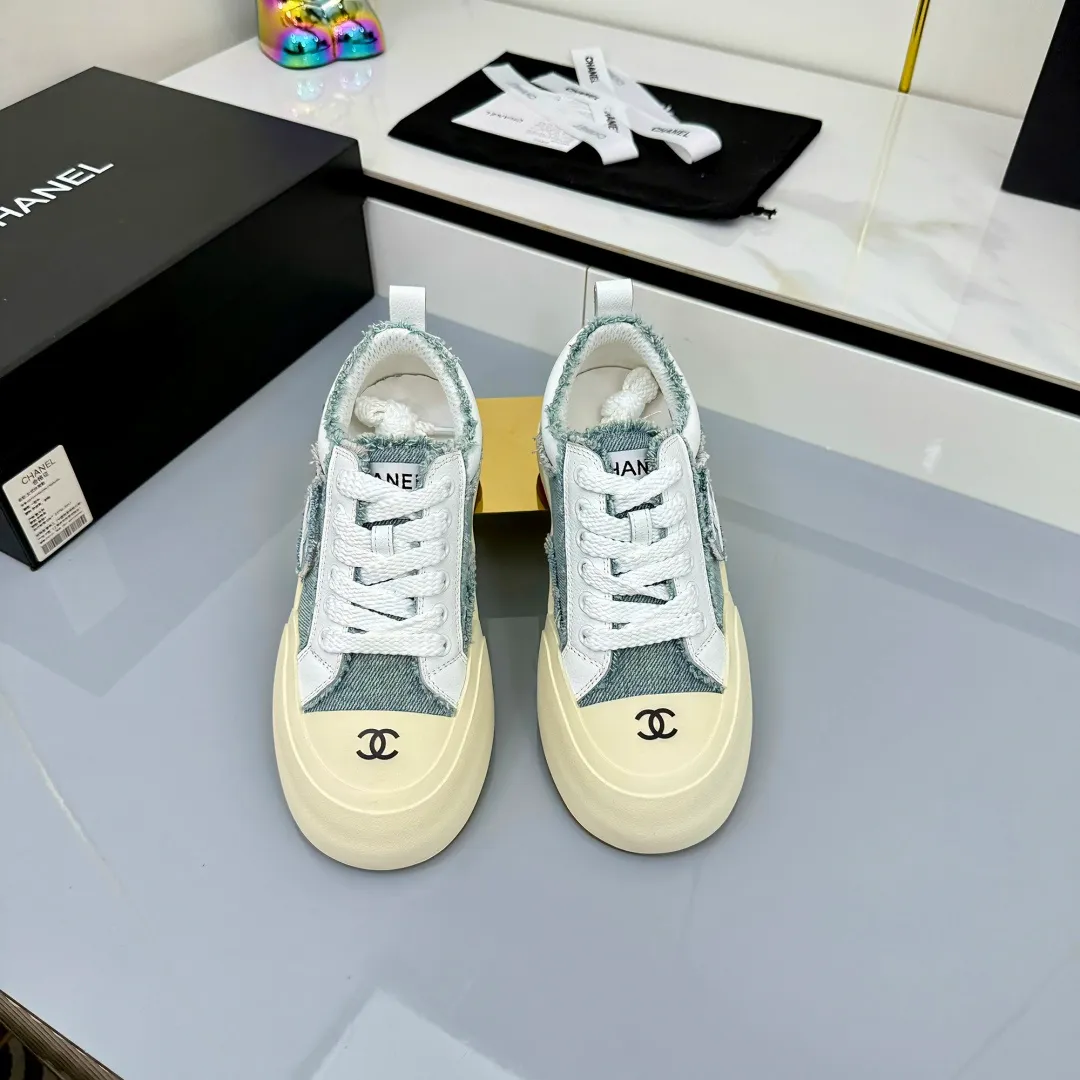 👟👟Ex-factory price 620👟👟 Chanel bread shoes ~ original calfskin panda shoes Chanel 25C latest hot style panda black and white sports shoes casual sneakers Xiaoxiang hot item classic black and white panda color coco girls must pay Fabric: original custom mixed sheepskin lining: original imported breathable mesh lining outsole: Original molded rubber + TPU combination Size: Women's 35-41 Buy now👉